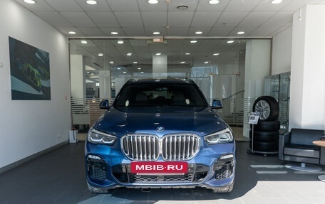 BMW X5, 2018 год, 6 490 000 рублей, 2 фотография