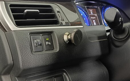 Toyota Camry, 2017 год, 2 390 000 рублей, 6 фотография