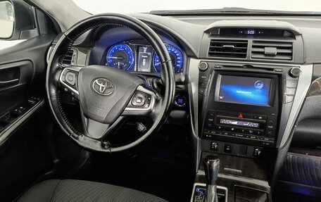 Toyota Camry, 2017 год, 2 390 000 рублей, 5 фотография