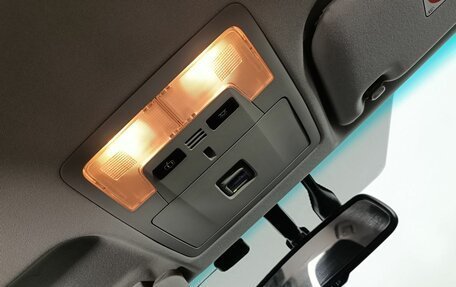 Toyota Camry, 2017 год, 2 390 000 рублей, 9 фотография