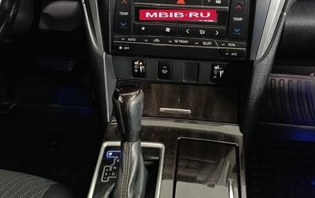 Toyota Camry, 2017 год, 2 390 000 рублей, 8 фотография