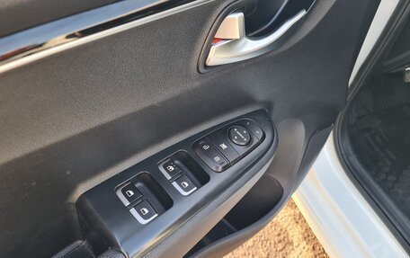 KIA Rio IV, 2018 год, 1 300 000 рублей, 11 фотография