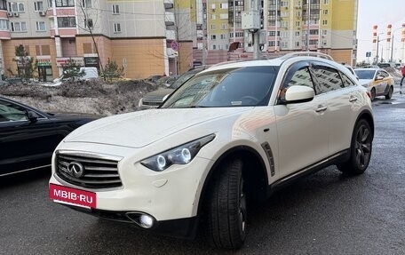 Infiniti FX II, 2011 год, 1 700 000 рублей, 8 фотография