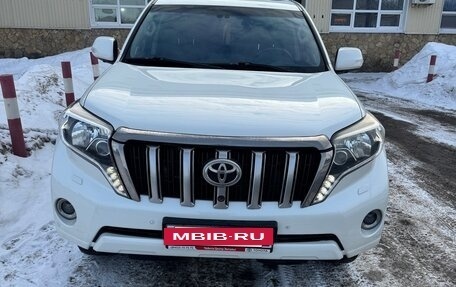 Toyota Land Cruiser Prado 150 рестайлинг 2, 2016 год, 4 950 000 рублей, 7 фотография