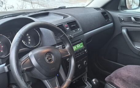 Skoda Yeti I рестайлинг, 2014 год, 750 000 рублей, 18 фотография