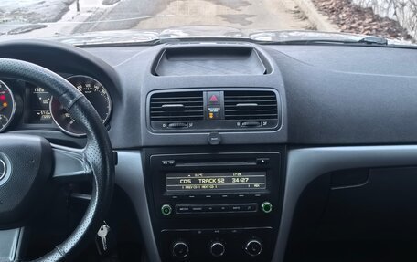 Skoda Yeti I рестайлинг, 2014 год, 750 000 рублей, 22 фотография