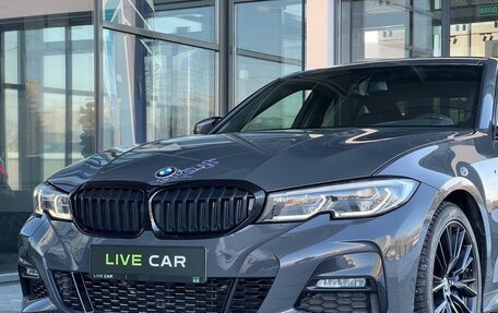 BMW 3 серия, 2019 год, 3 950 000 рублей, 3 фотография