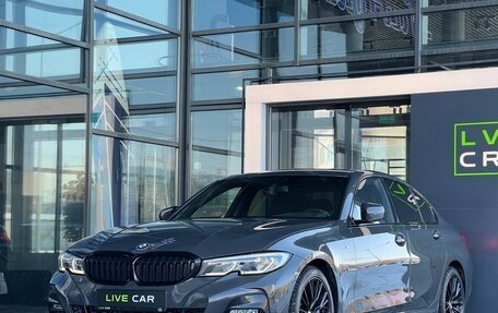 BMW 3 серия, 2019 год, 3 950 000 рублей, 2 фотография