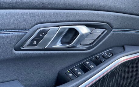 BMW 3 серия, 2019 год, 3 950 000 рублей, 12 фотография