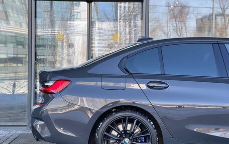 BMW 3 серия, 2019 год, 3 950 000 рублей, 21 фотография