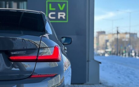 BMW 3 серия, 2019 год, 3 950 000 рублей, 20 фотография