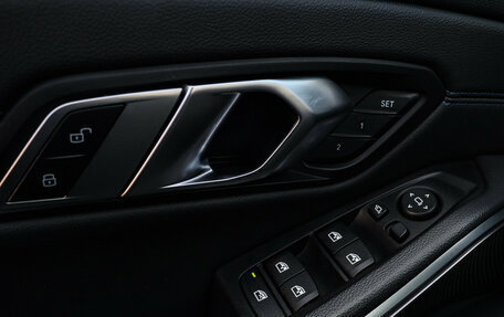 BMW 3 серия, 2019 год, 4 330 000 рублей, 26 фотография
