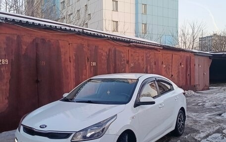 KIA Rio IV, 2018 год, 1 300 000 рублей, 4 фотография
