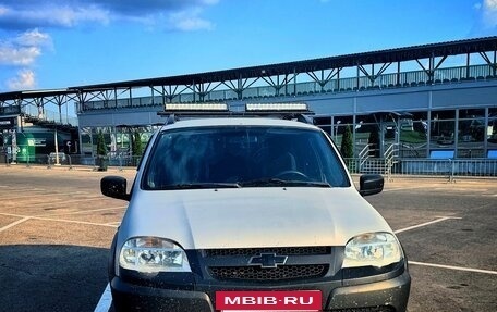 Chevrolet Niva I рестайлинг, 2005 год, 500 000 рублей, 4 фотография