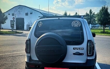 Chevrolet Niva I рестайлинг, 2005 год, 500 000 рублей, 5 фотография