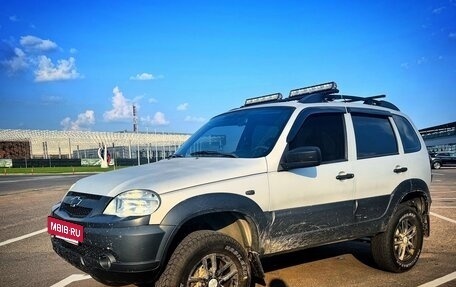 Chevrolet Niva I рестайлинг, 2005 год, 500 000 рублей, 9 фотография