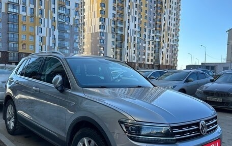 Volkswagen Tiguan II, 2017 год, 2 600 000 рублей, 2 фотография