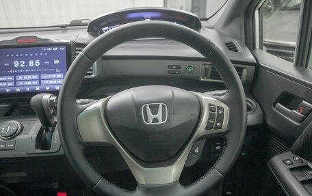 Honda Freed I, 2012 год, 1 068 000 рублей, 17 фотография