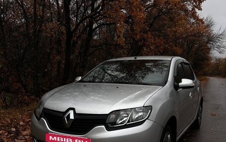 Renault Logan II, 2014 год, 580 000 рублей, 3 фотография