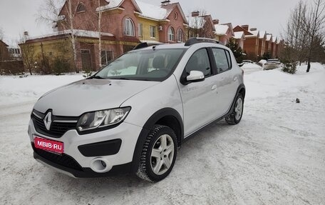 Renault Sandero II рестайлинг, 2016 год, 875 000 рублей, 1 фотография