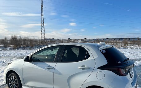 Toyota Yaris, 2021 год, 1 400 000 рублей, 8 фотография