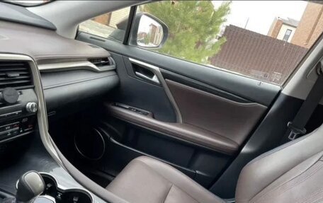 Lexus RX IV рестайлинг, 2016 год, 3 900 000 рублей, 3 фотография