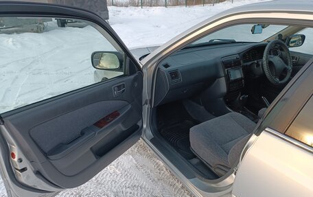 Toyota Carina, 2001 год, 415 000 рублей, 38 фотография