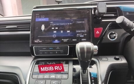 Honda Stepwgn IV, 2021 год, 2 800 000 рублей, 12 фотография