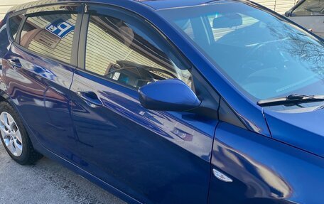 Hyundai Solaris II рестайлинг, 2016 год, 900 000 рублей, 2 фотография