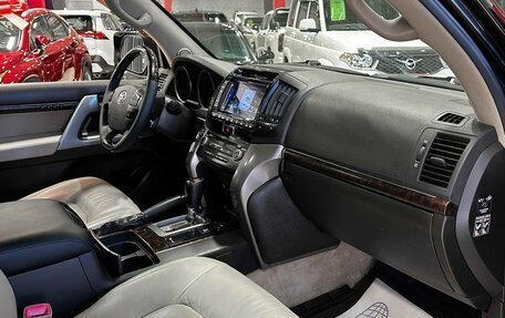 Toyota Land Cruiser 200, 2008 год, 2 697 000 рублей, 17 фотография