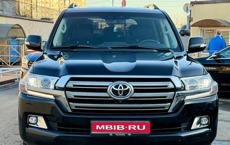 Toyota Land Cruiser 200, 2015 год, 5 000 000 рублей, 1 фотография