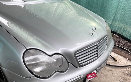 Mercedes-Benz C-Класс, 2000 год, 400 000 рублей, 1 фотография