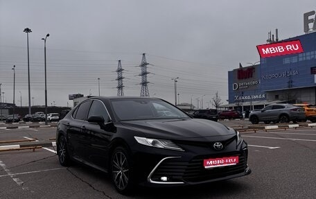 Toyota Camry, 2021 год, 3 500 000 рублей, 1 фотография