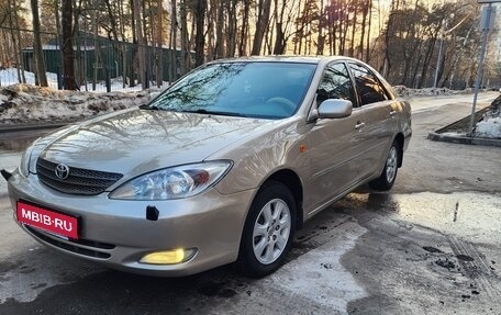 Toyota Camry V40, 2002 год, 650 000 рублей, 1 фотография