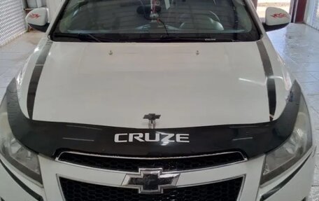 Chevrolet Cruze II, 2010 год, 660 000 рублей, 5 фотография