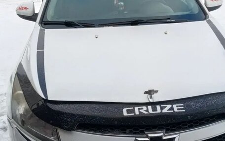 Chevrolet Cruze II, 2010 год, 660 000 рублей, 9 фотография