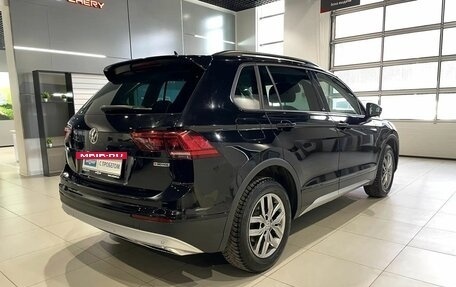 Volkswagen Tiguan II, 2019 год, 2 650 000 рублей, 4 фотография