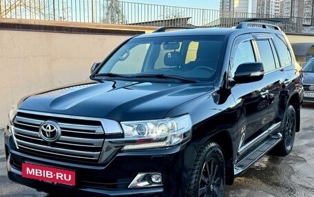 Toyota Land Cruiser 200, 2015 год, 5 000 000 рублей, 3 фотография