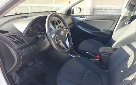 Hyundai Solaris II рестайлинг, 2015 год, 1 150 000 рублей, 11 фотография