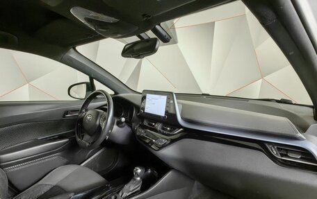 Toyota C-HR I рестайлинг, 2019 год, 2 450 000 рублей, 13 фотография