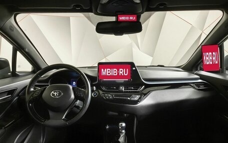 Toyota C-HR I рестайлинг, 2019 год, 2 450 000 рублей, 14 фотография