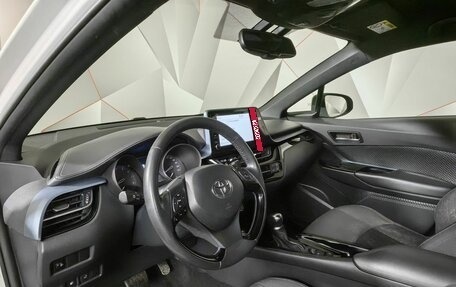 Toyota C-HR I рестайлинг, 2019 год, 2 450 000 рублей, 19 фотография