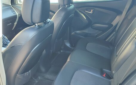 Hyundai ix35 I рестайлинг, 2010 год, 1 250 000 рублей, 12 фотография