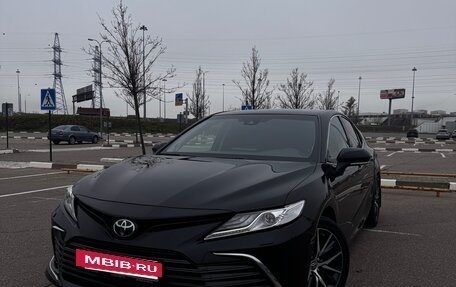 Toyota Camry, 2021 год, 3 500 000 рублей, 2 фотография