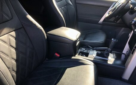 Toyota Land Cruiser Prado 150 рестайлинг 2, 2013 год, 2 690 000 рублей, 10 фотография