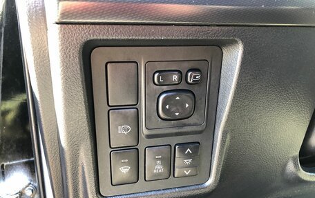 Toyota Land Cruiser Prado 150 рестайлинг 2, 2013 год, 2 690 000 рублей, 23 фотография