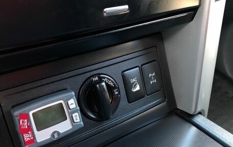 Toyota Land Cruiser Prado 150 рестайлинг 2, 2013 год, 2 690 000 рублей, 16 фотография