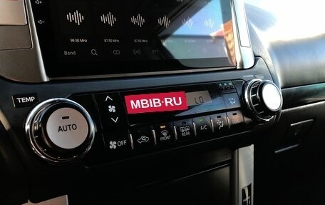 Toyota Land Cruiser Prado 150 рестайлинг 2, 2013 год, 2 690 000 рублей, 14 фотография