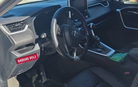 Toyota RAV4, 2019 год, 2 950 000 рублей, 7 фотография