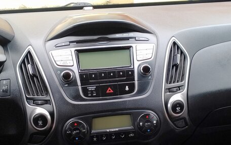 Hyundai ix35 I рестайлинг, 2012 год, 1 039 000 рублей, 4 фотография